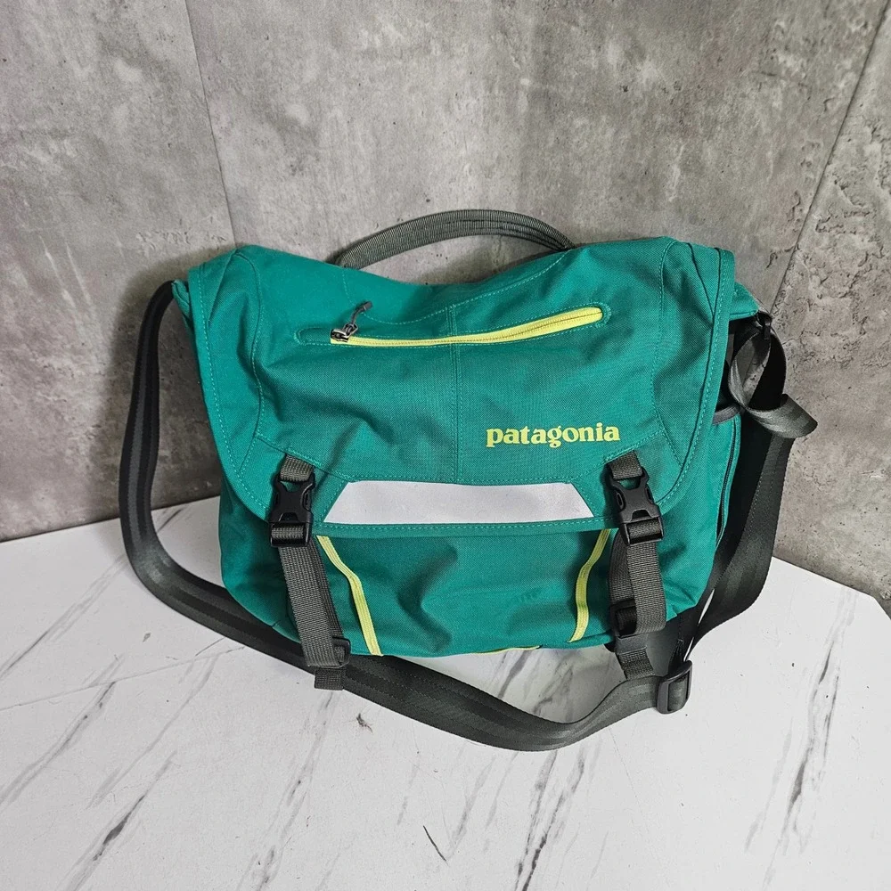 Patagonia mini mass